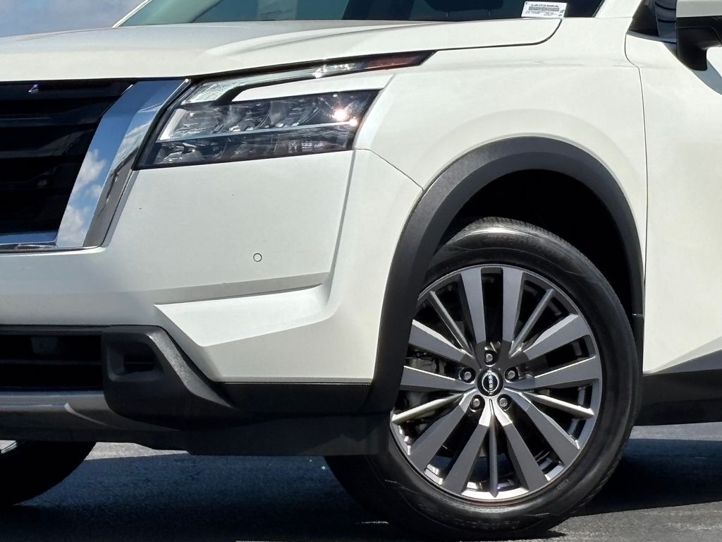 Used Car 2024 Nissan Pathfinder  Sl For Sale Under $35,000 In Austin, Texas