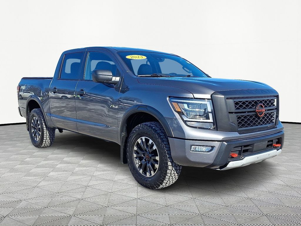 2023 Nissan Titan PRO-4X Crew Cab 4WD