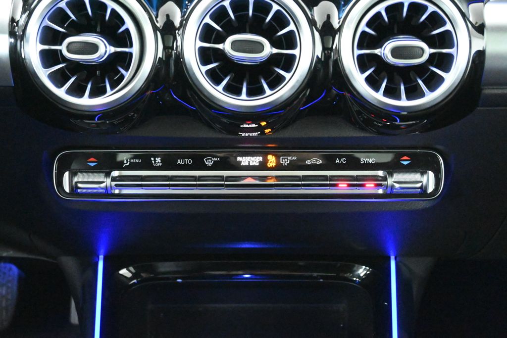 2021 Mercedes-Benz GLB 250 23