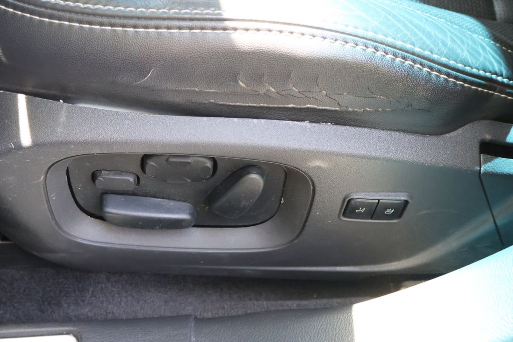 Thumbnail: 2012 Ford Taurus - 30