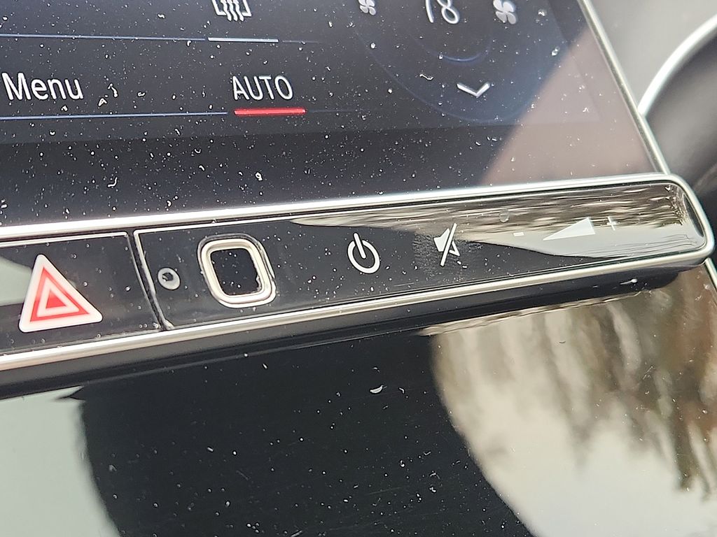 Thumbnail: 2023 Mercedes-Benz EQS - 27