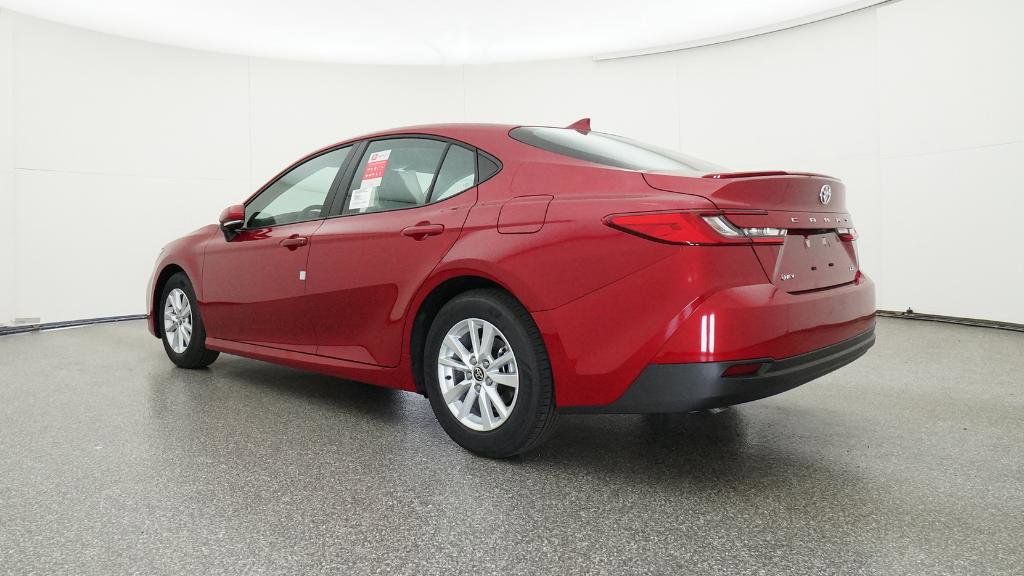 2025 Toyota Camry LE 26