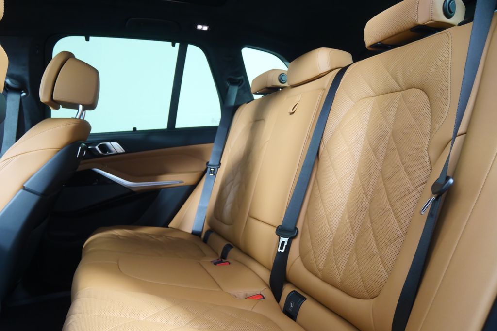 Thumbnail: 2026 BMW X5 - 16