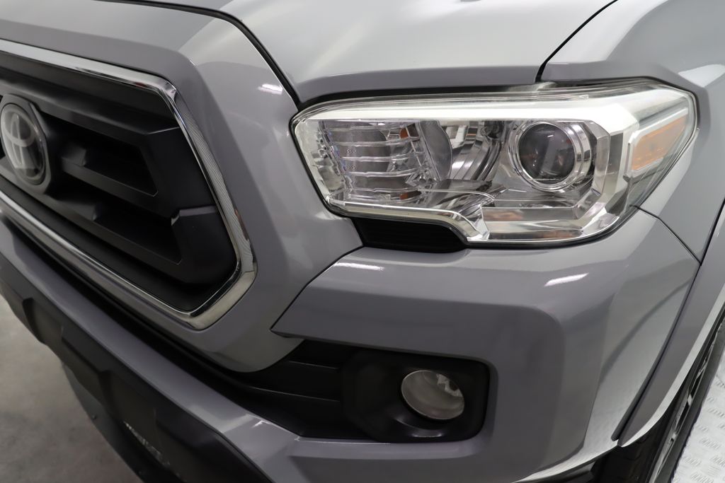2020 Toyota Tacoma SR5 3