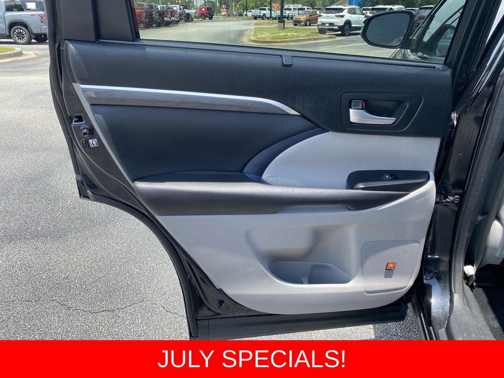 Used 2017 Toyota Highlander SUV