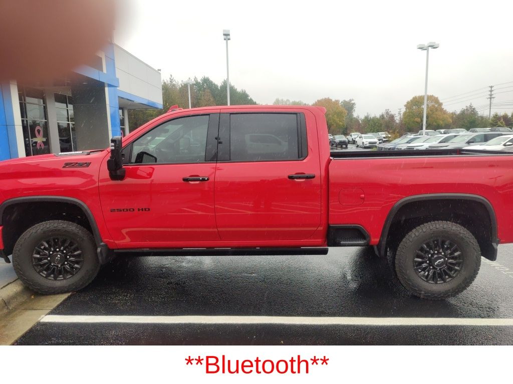 2024 Chevrolet Silverado 2500HD LTZ photo 2