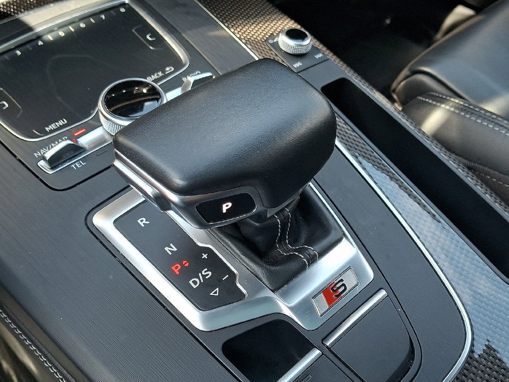 Thumbnail: 2018 Audi SQ5 - 15