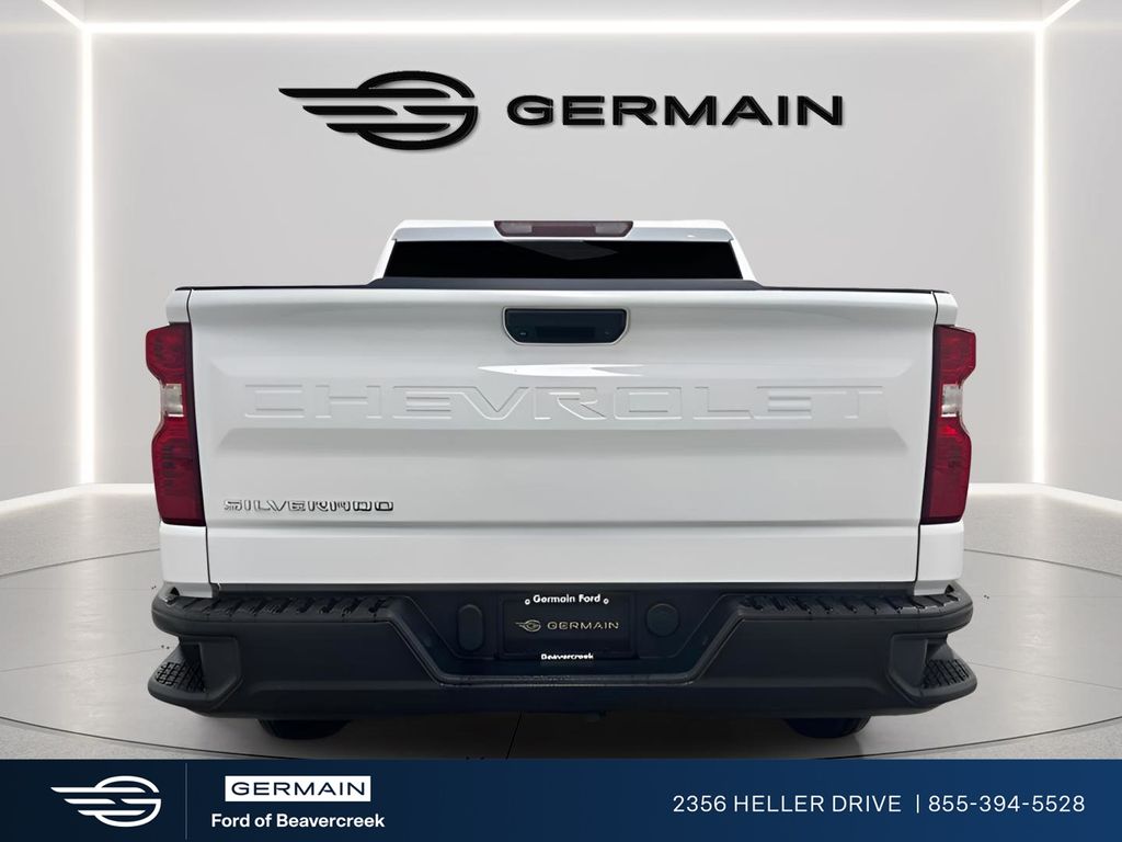 View vehicle photo 6