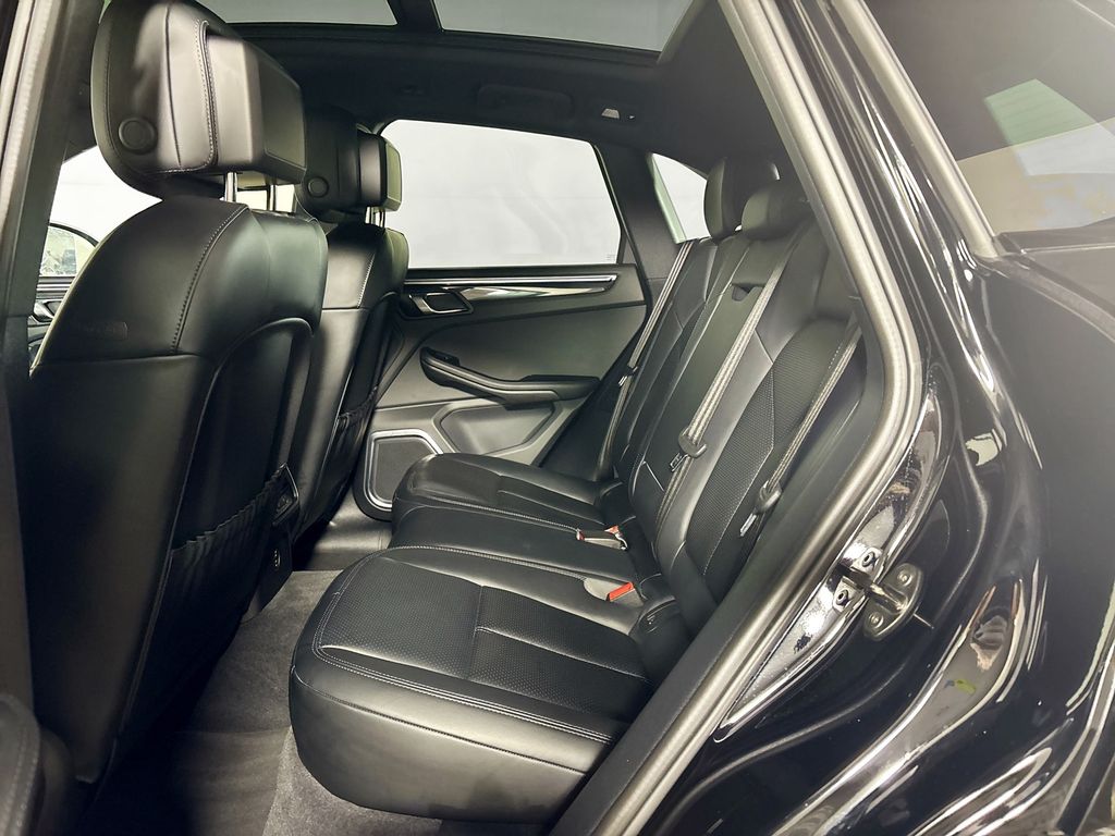 2024 Porsche Macan T