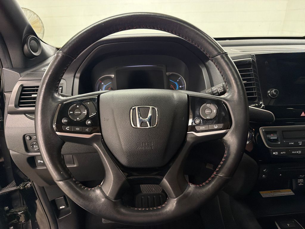 Used 2022  Honda Black Edition image 18