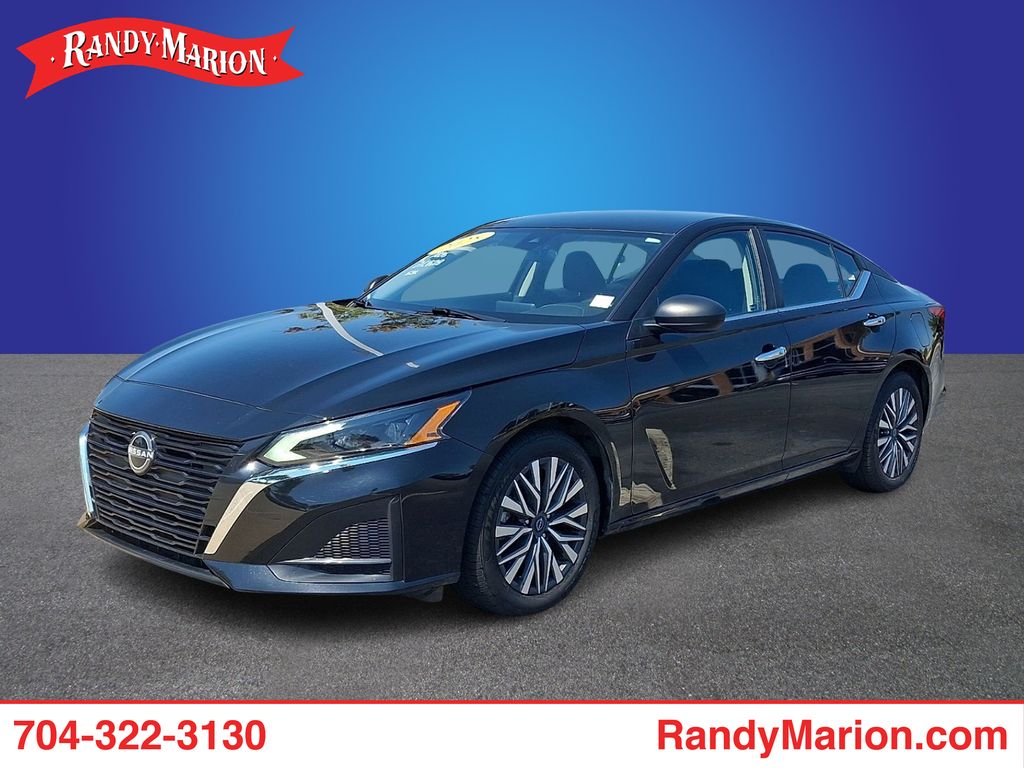 Super Black 2025 Nissan Altima Sedan Front-Wheel Drive Continuously Variable Transmission