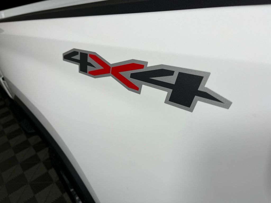 Thumbnail: 2026 Chevrolet Silverado 2500 - 24