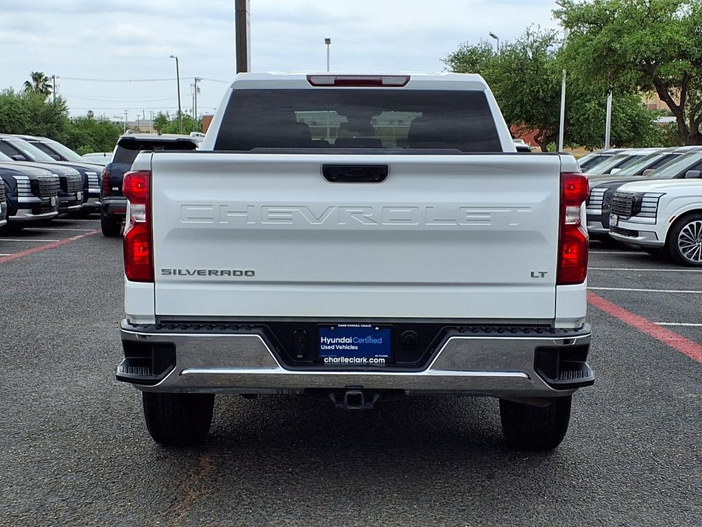 View vehicle photo 4