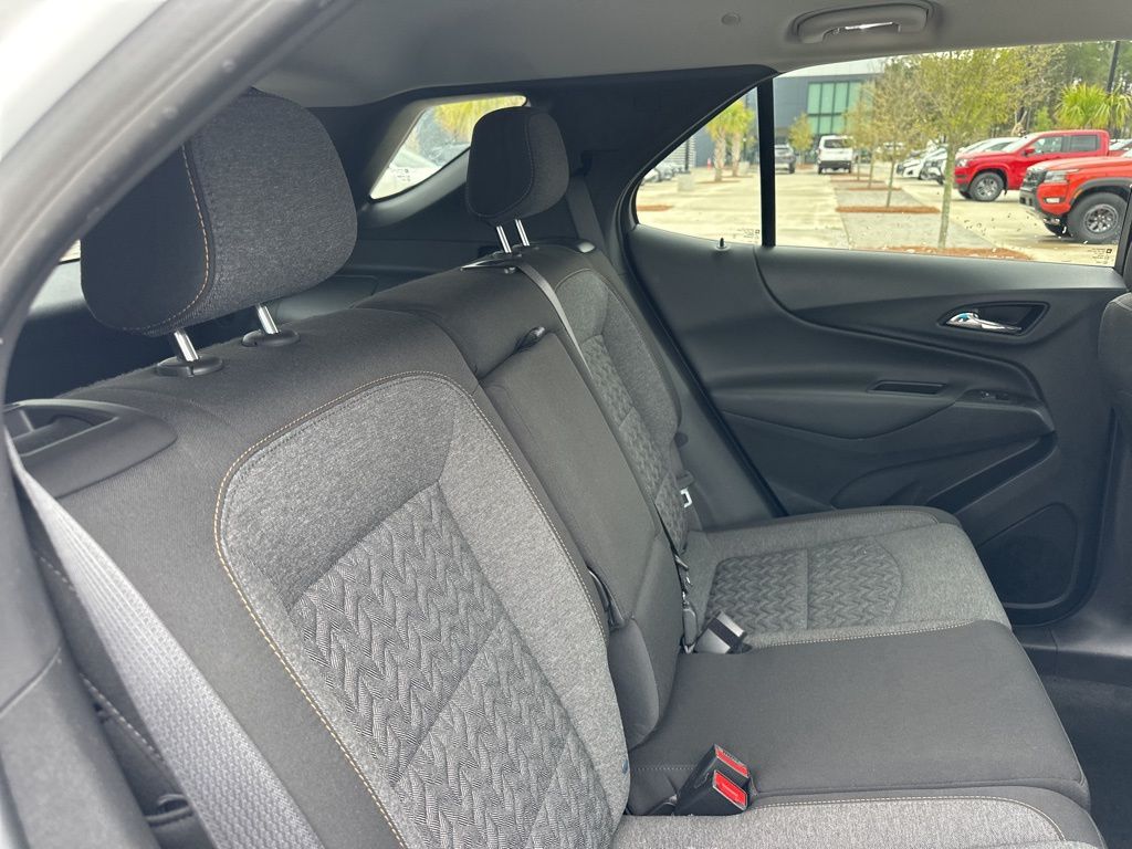 2022 Summit White Chevrolet Equinox LT FWD SUV