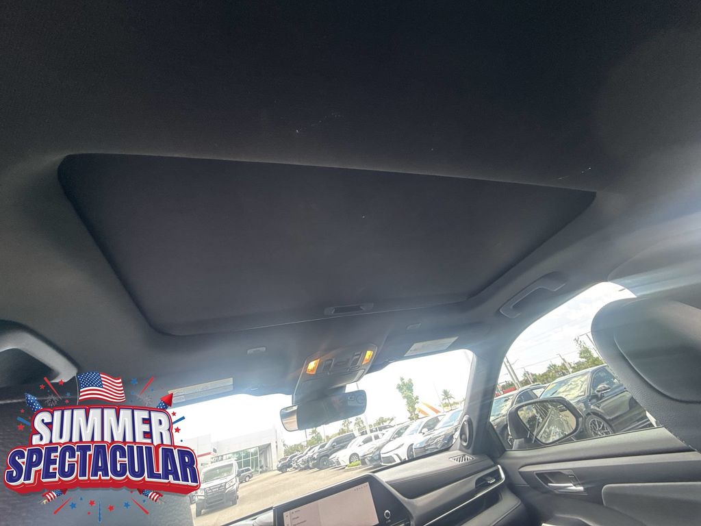 Used 2025 Toyota Highlander SUV
