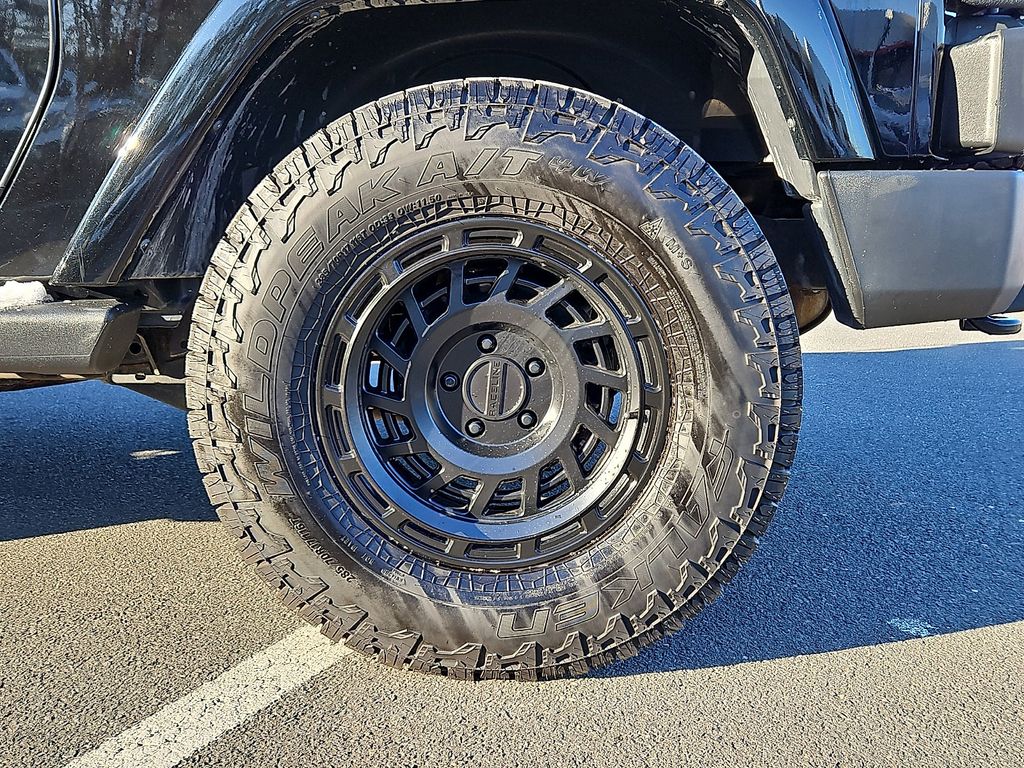 Thumbnail: 2018 Jeep Wrangler - 10