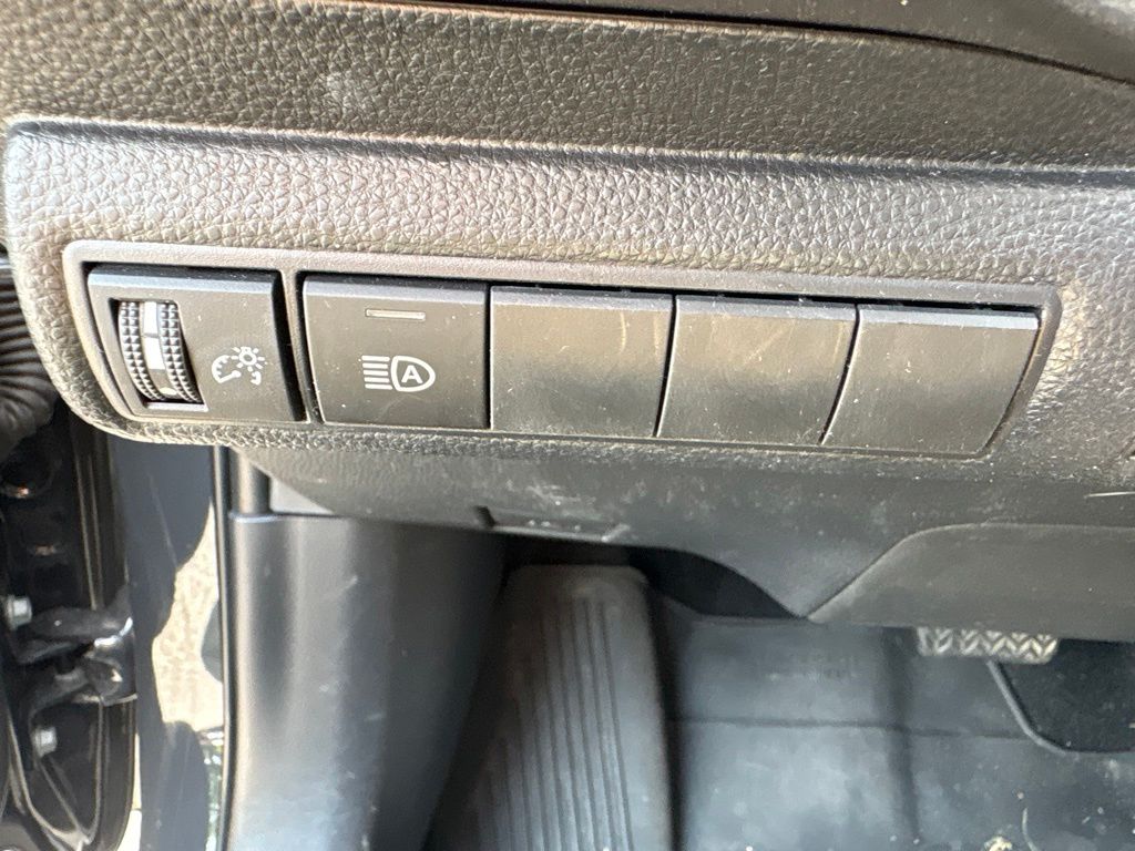 Used 2024  Toyota LE image 14