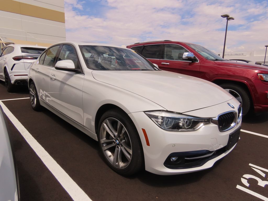 Thumbnail: 2017 BMW 3 Series - 2