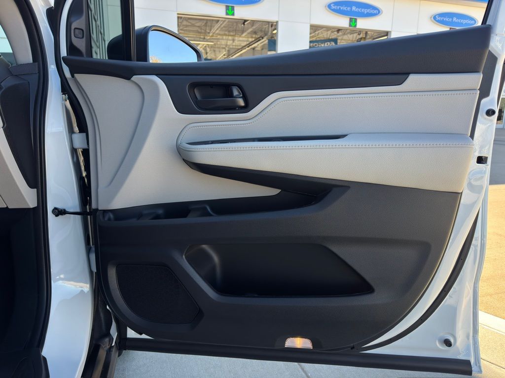 2026 Honda Odyssey EX-L White at Classic Honda Galveston