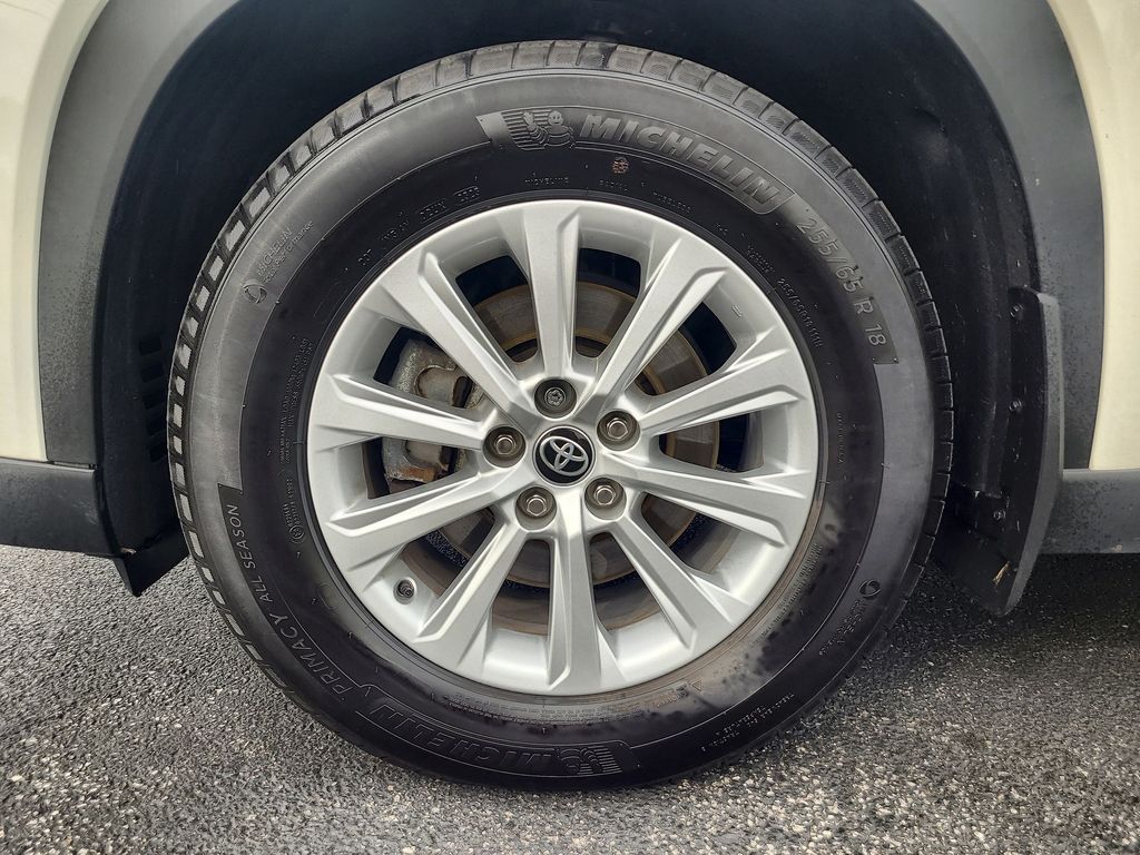 2024 Toyota Grand Highlander XLE 10
