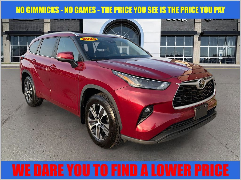 2023 Toyota Highlander XLE FWD