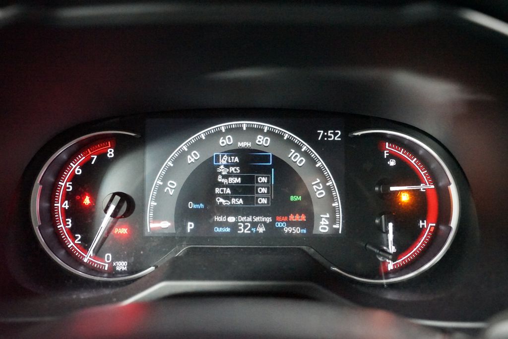 Thumbnail: 2025 Toyota RAV4 - 15