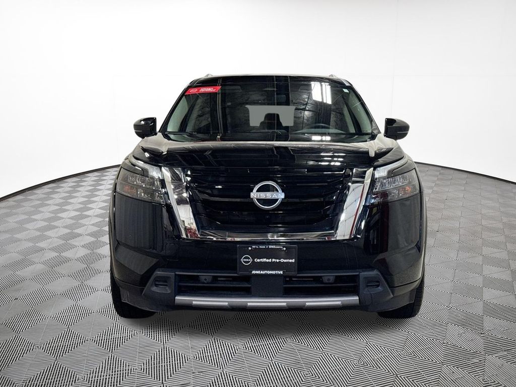 View vehicle photo 2