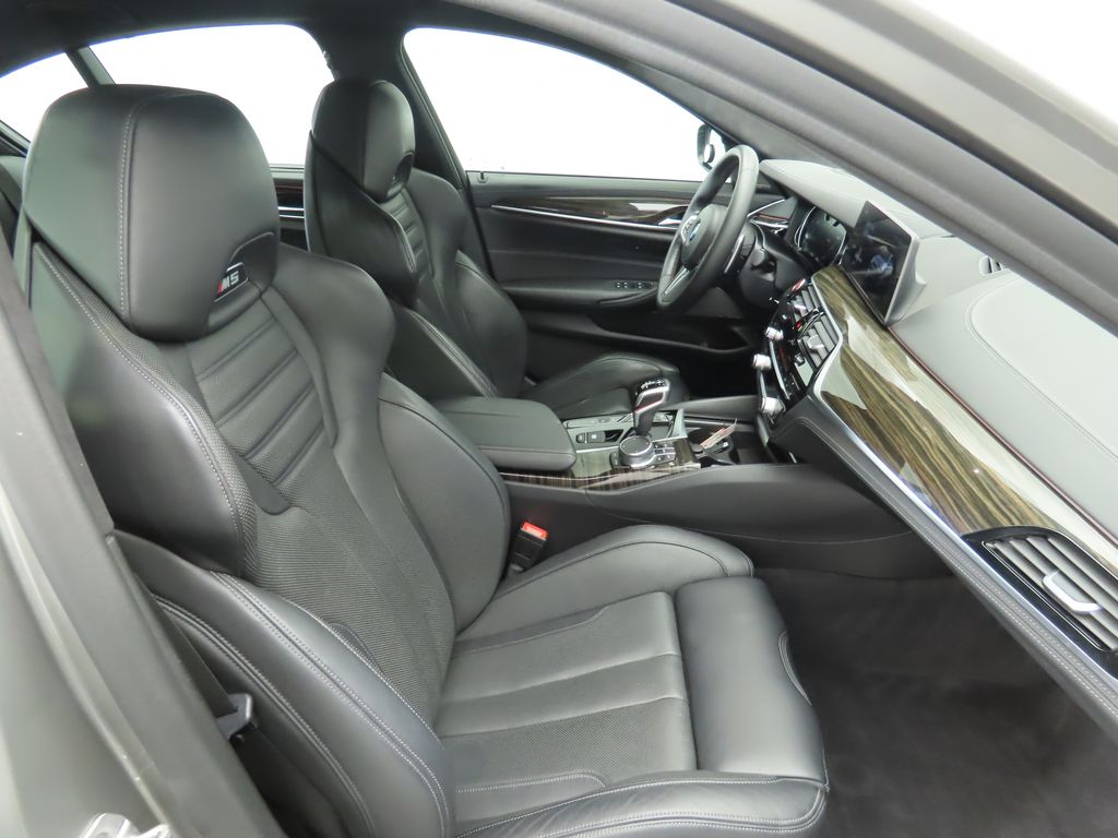 Thumbnail: 2018 BMW M5 - 19