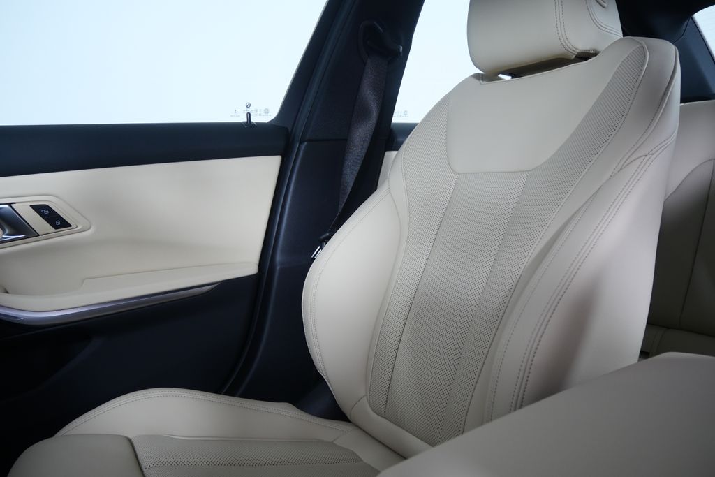 Thumbnail: 2026 BMW 3 Series - 22
