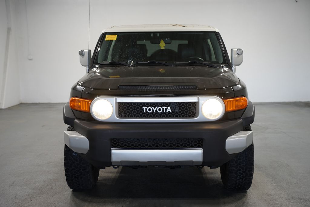 2011 Toyota FJ Cruiser Base 2