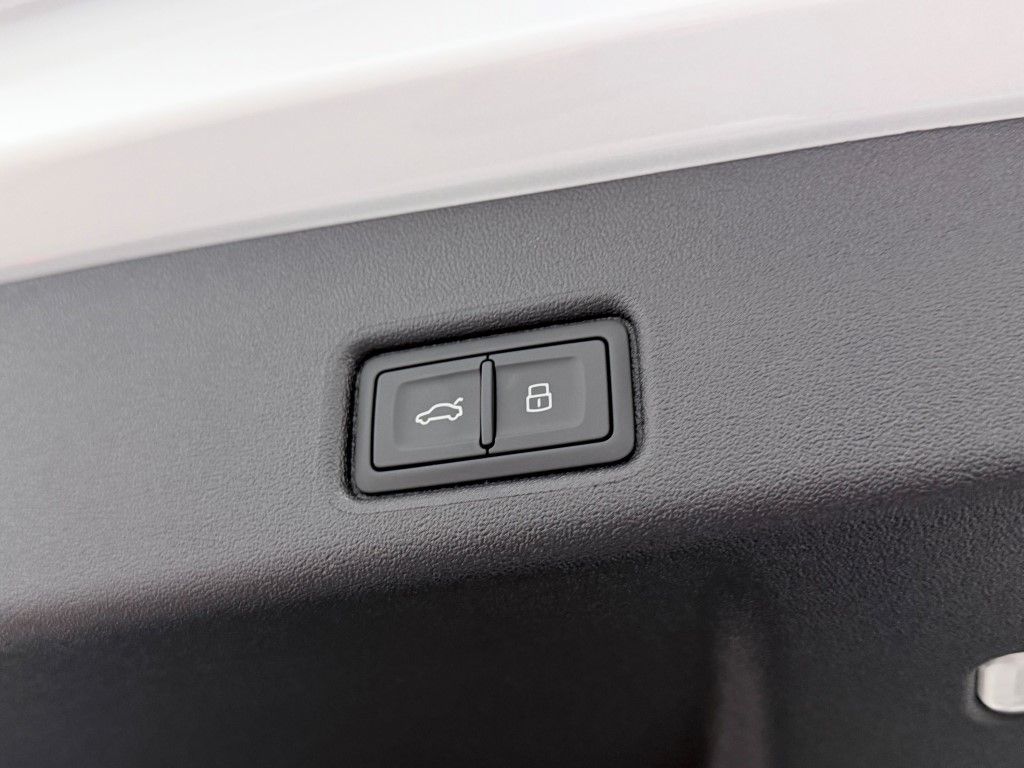 Thumbnail: 2025 Audi Q5 - 24