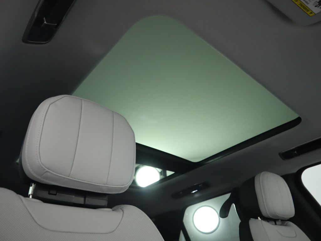 Thumbnail: 2025 Land Rover Range Rover Sport - 20
