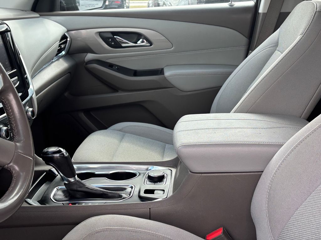 Used Car 2020 Chevrolet Traverse  Lt For Sale Under $30,000 In Austin, Texas