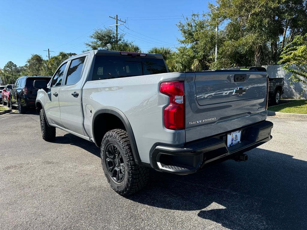 2025 Chevrolet Silverado 1500 ZR2 6