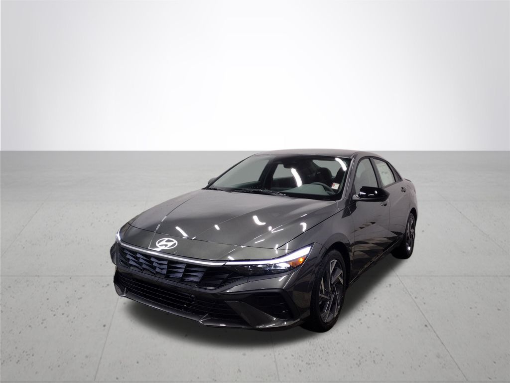 2025 Hyundai Elantra SEL Sport photo 2