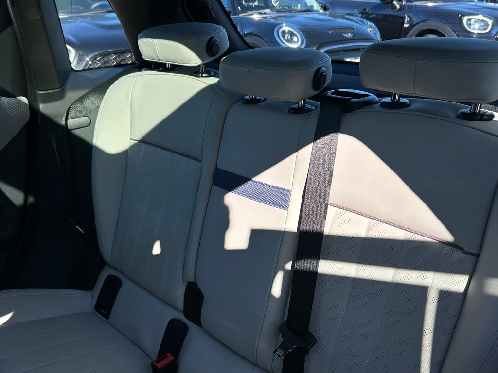 Thumbnail: 2025 MINI Cooper - 31