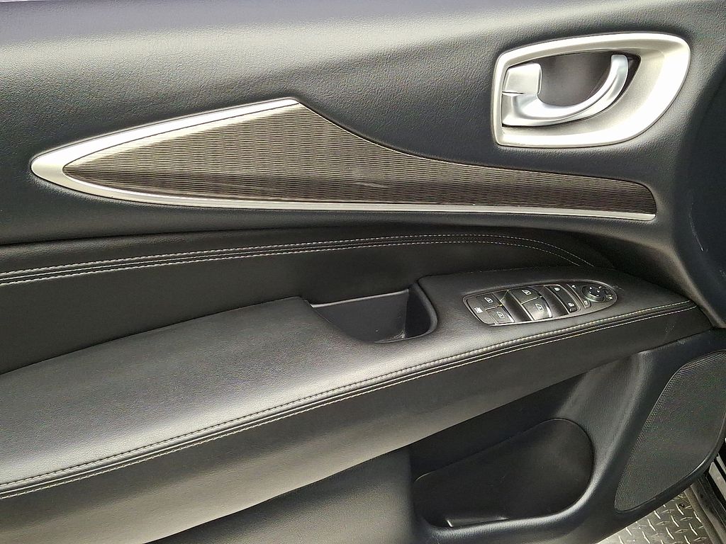 Thumbnail: 2019 INFINITI QX60 - 11