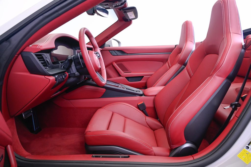 Thumbnail: 2026 Porsche 911 - 28