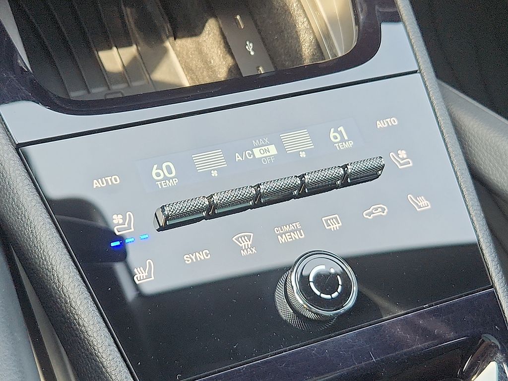 Thumbnail: 2024 Porsche Cayenne - 16