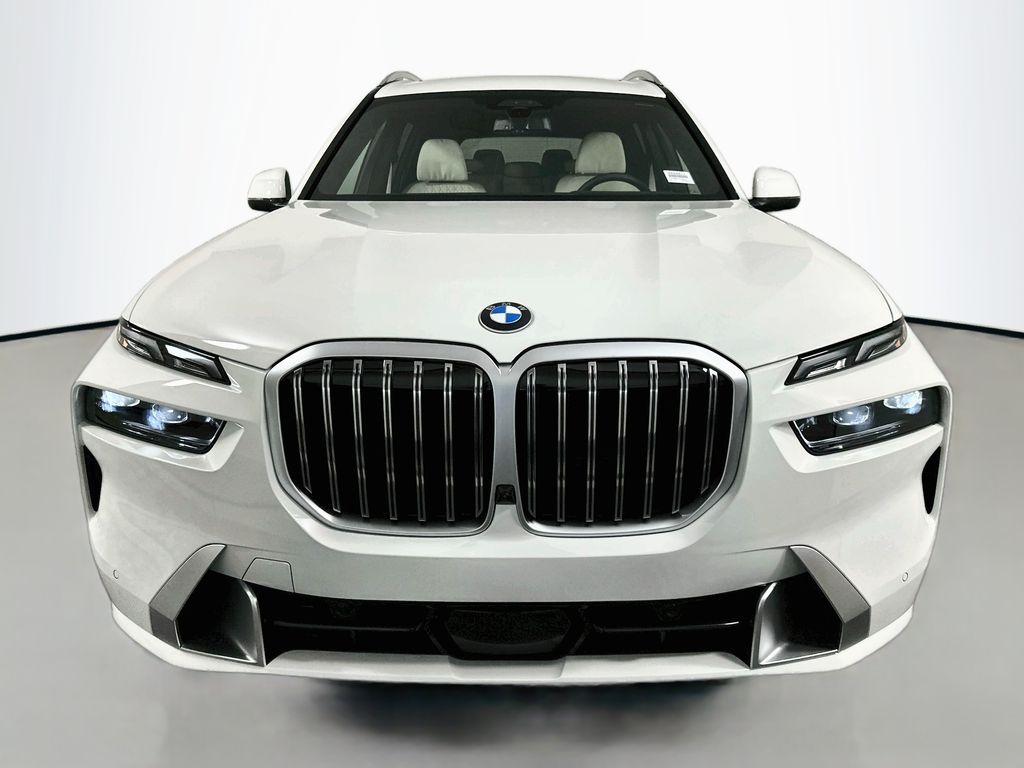 Thumbnail: 2027 BMW X7 - 2
