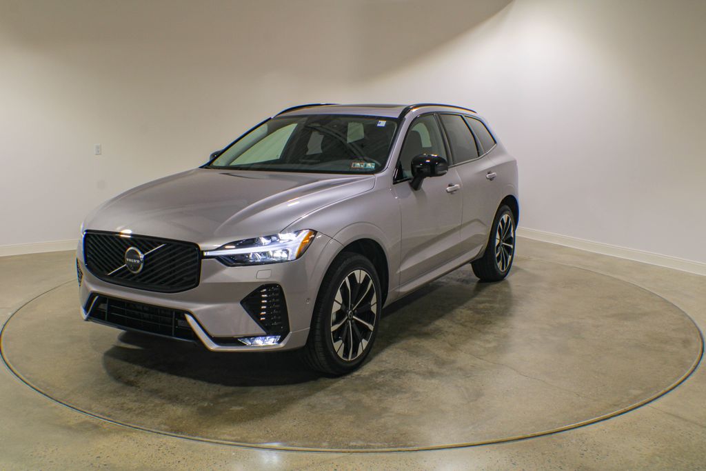 2026 Volvo XC60 B5 Plus