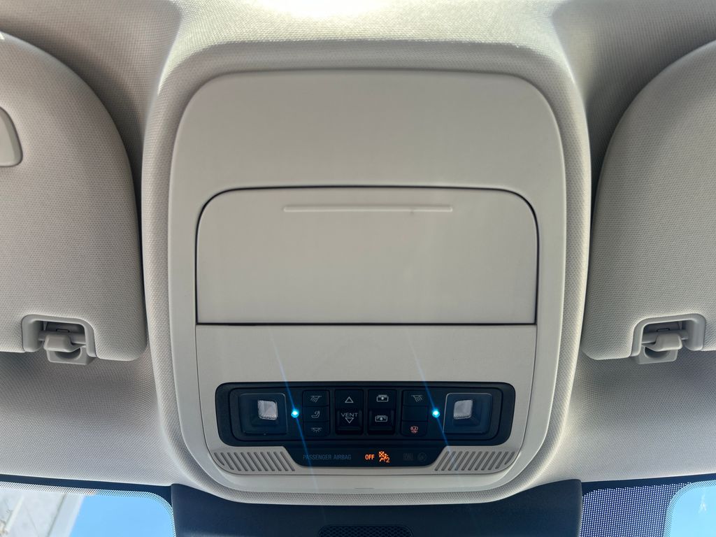 Used 2025 Gray Ford Active image 19