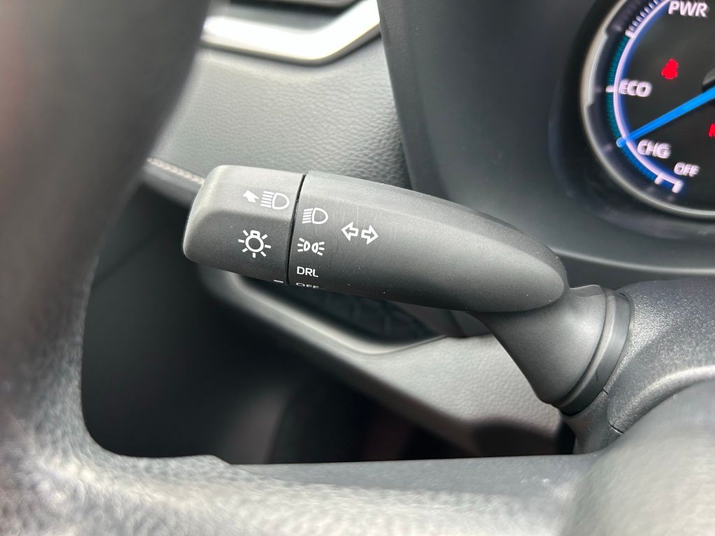 Thumbnail: 2025 Toyota RAV4 - 21