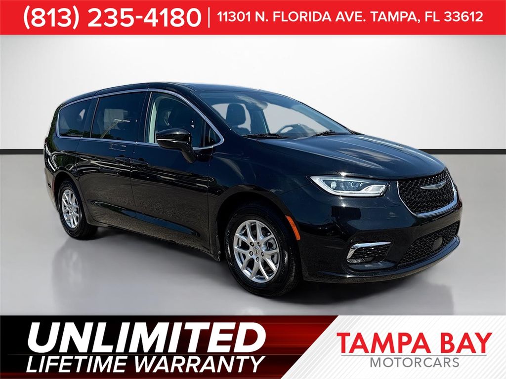 2024 Chrysler Pacifica Touring L