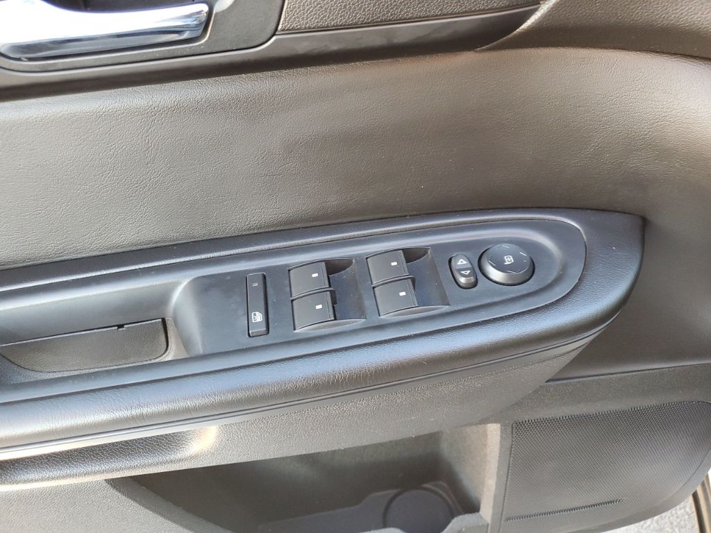 Used Car 2016 Chevrolet Traverse  Lt For Sale Under $15,000 In Austin, Texas