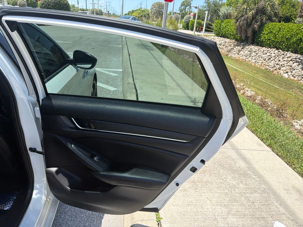 Used 2022 Platinum White Pearl Honda Sport image 18