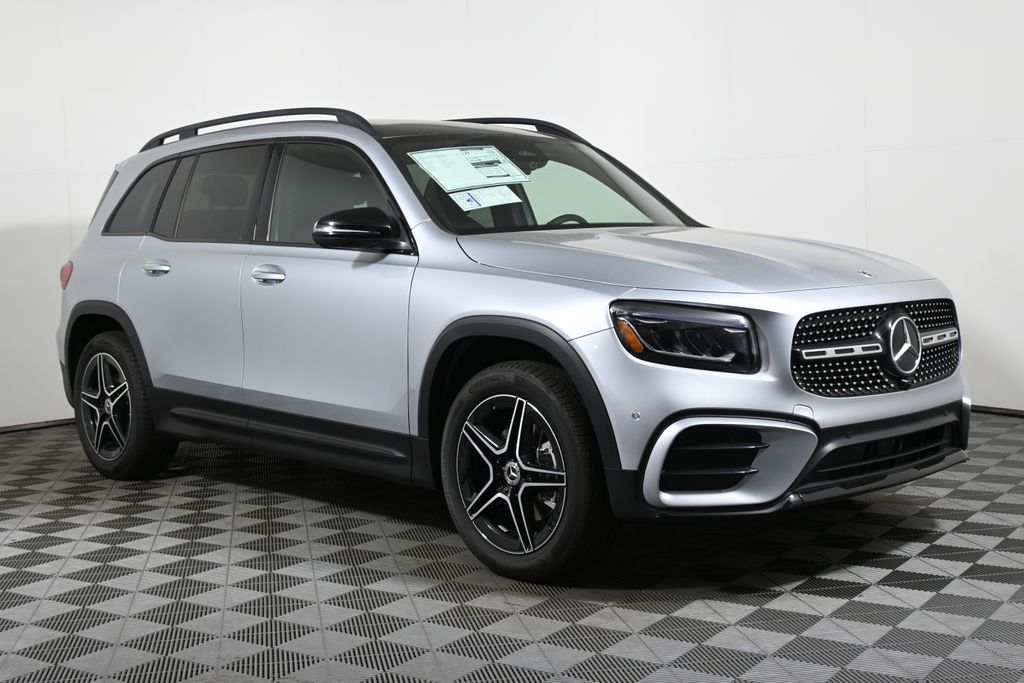 2025 Mercedes-Benz GLB 250 8