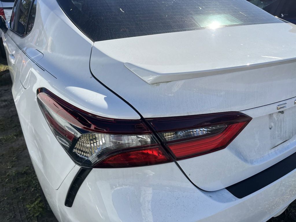 2021 Toyota Camry SE 7