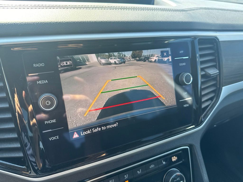 2022 Volkswagen Atlas 3.6L V6 SE w/Technology Silver at Sutliff Volkswagen