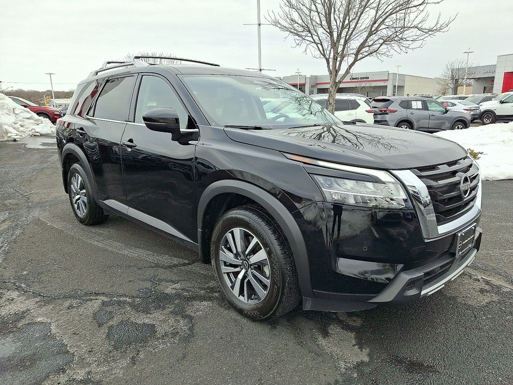 Thumbnail: 2024 Nissan Pathfinder - 3
